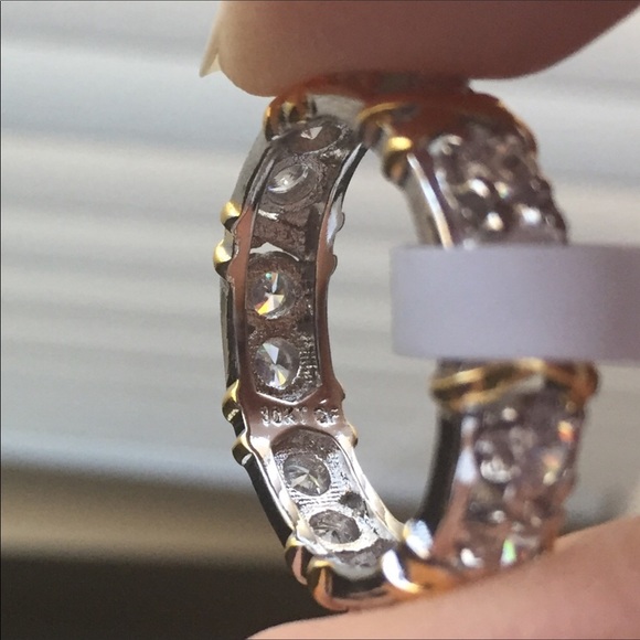 (Size 9) 10k gold engagement ring - Picture 4 of 4